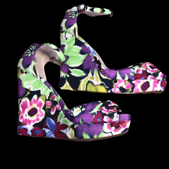 Nine West Shoes - Nine West Floral Wedge Heels Sz 8
